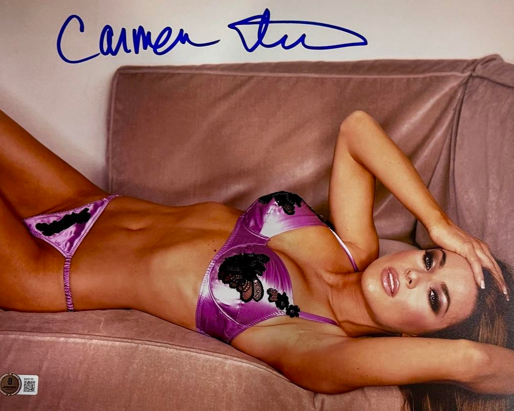 Carmen Electra Signed 11x14 Photo - Beckett COA #03